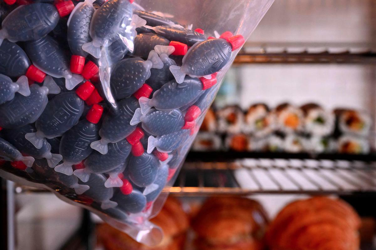 To reduce single-use plastics, Australia bans some products