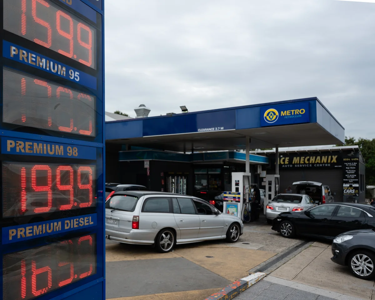 Australia fuel station - Photo - The Guardian